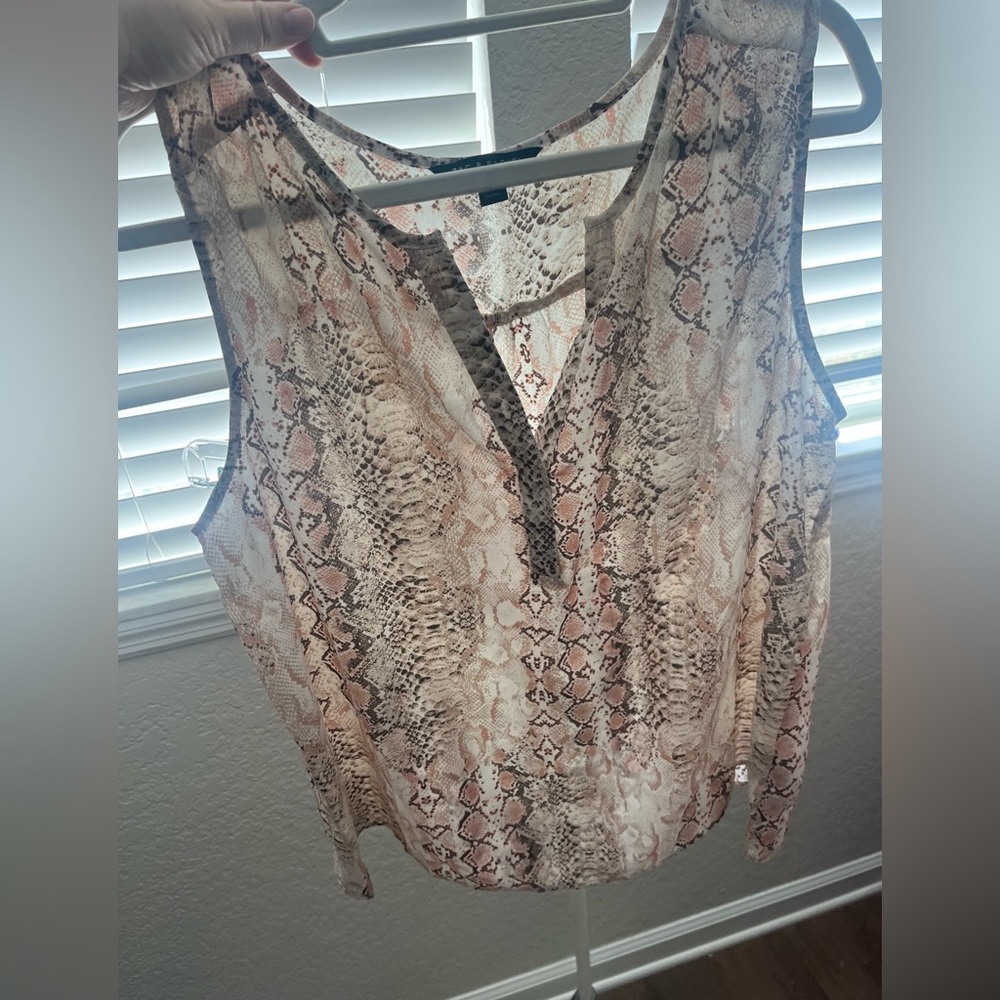 Work Blouse - Picture 2 of 3